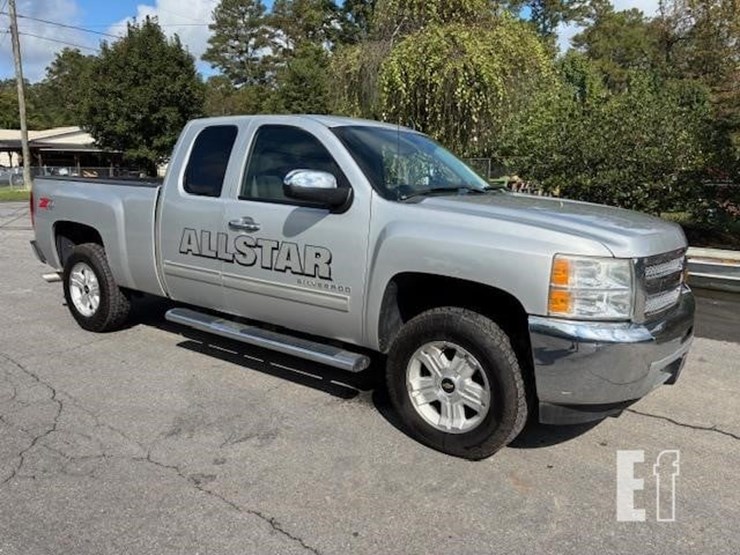 2013-chevrolet-silverado-1500-lt-image-3