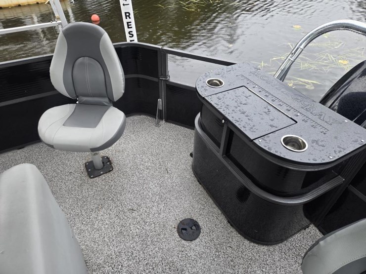 #1225-•-montego-bay-8522-pontoon-boat-image-24