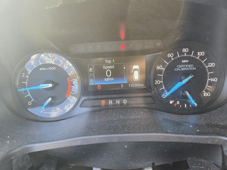 2018-ford-explorer-image-37