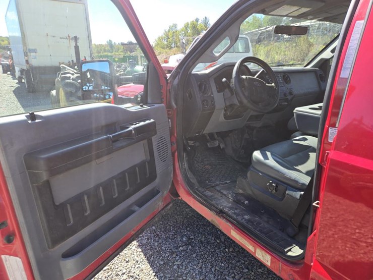 2011-ford-f450-image-32