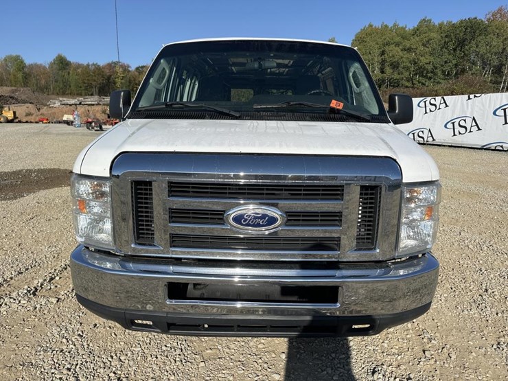 2014-ford-e250-image-8