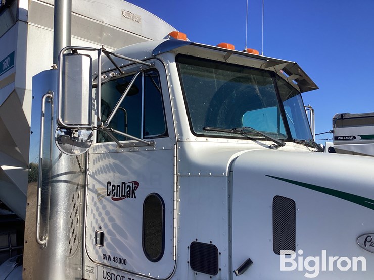 1997-peterbilt-377-image-15