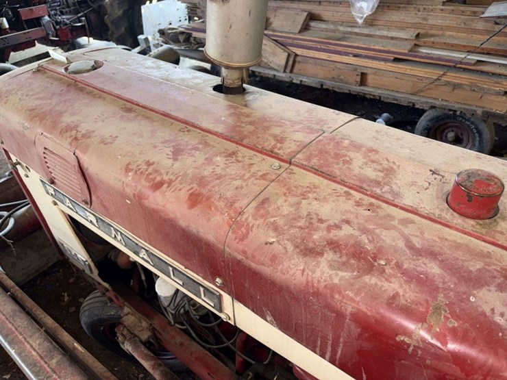 1965-farmall-656-tractor,-open-station,-gas,-nf,-fenders,-15.5-38-rears,-(3)-pair-of-rear-wheel-weig-image-25