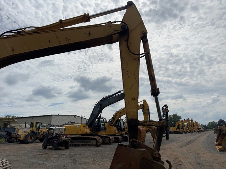 komatsu-pc300-3-image-10