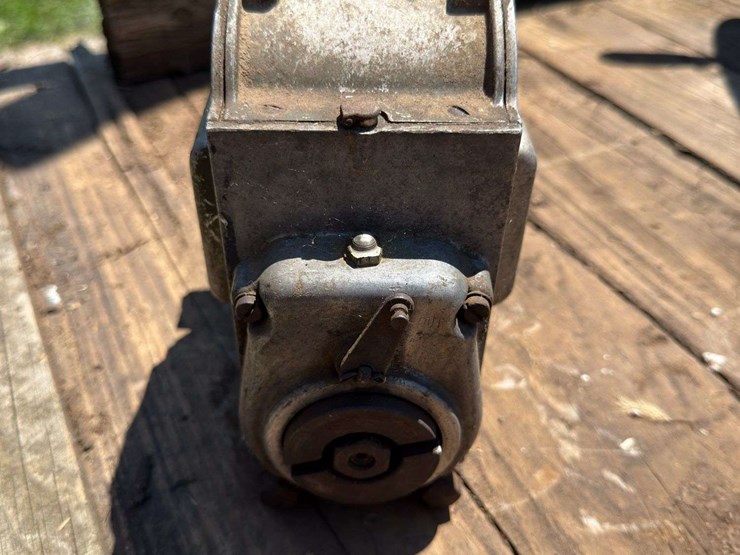 splitdorf-magneto-image-2