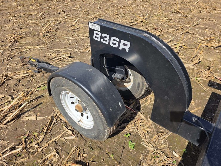 industries-america-836r-header-trailer,-extendable-hitch,-torsion-axles,-st235/80r16-tires,-adjustab-image-8