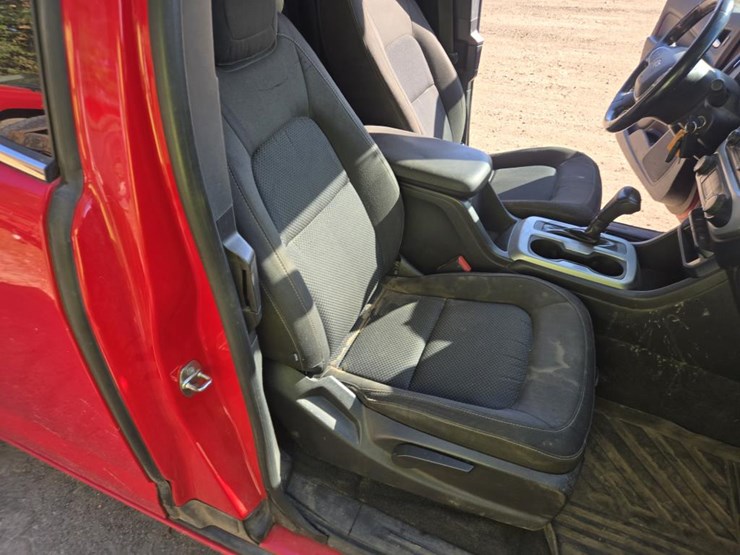 2015-chevrolet-colorado-image-31