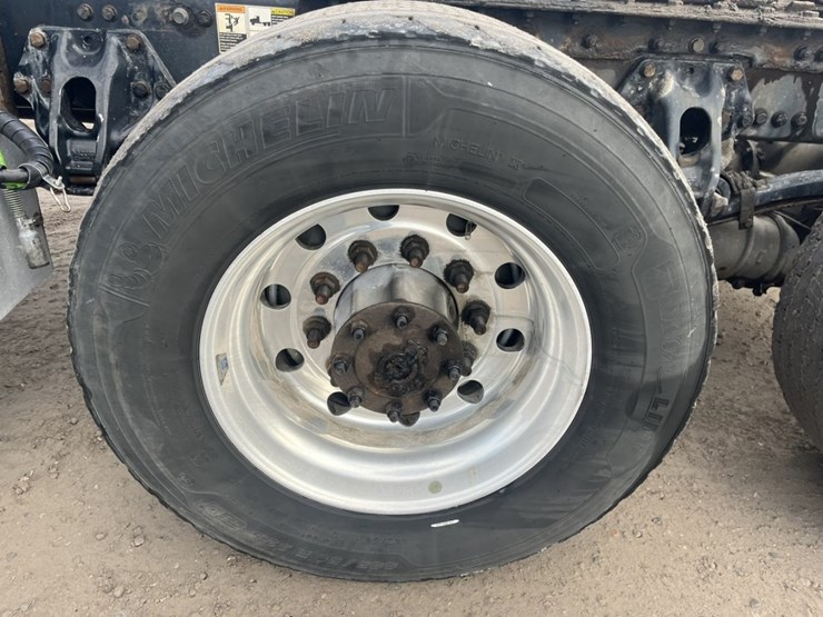 2020-kenworth-t680-image-146