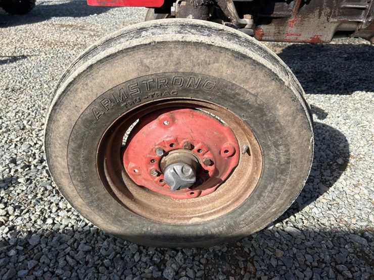 massey-ferguson-165-image-47