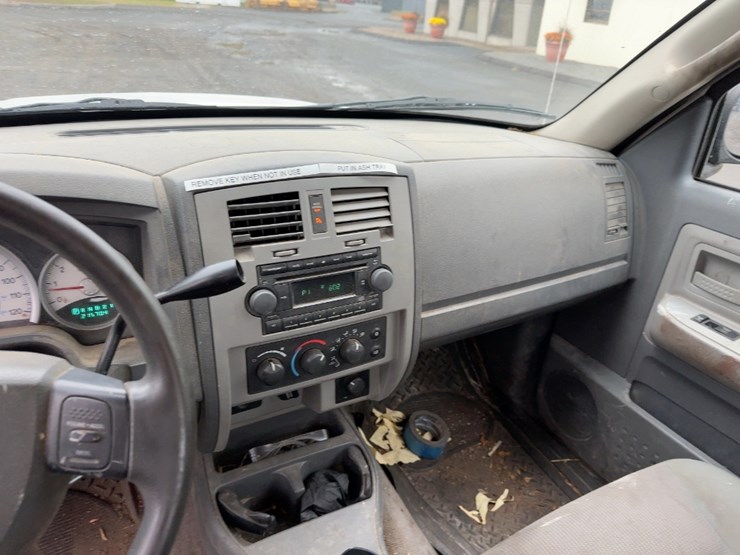 2005-dodge-dakota-slt-image-16
