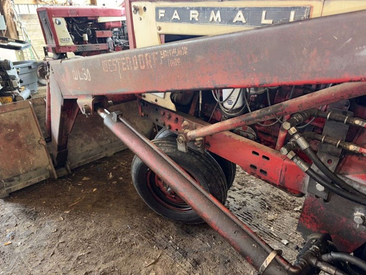 1965-farmall-656-tractor,-open-station,-gas,-nf,-fenders,-15.5-38-rears,-(3)-pair-of-rear-wheel-weig-image-20