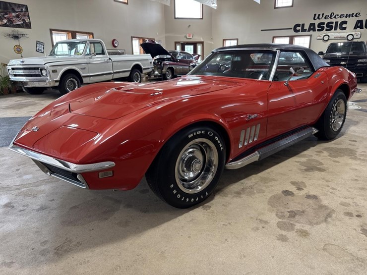 #1390-•-1969-chevrolet-corvette-stingray-car-image-1