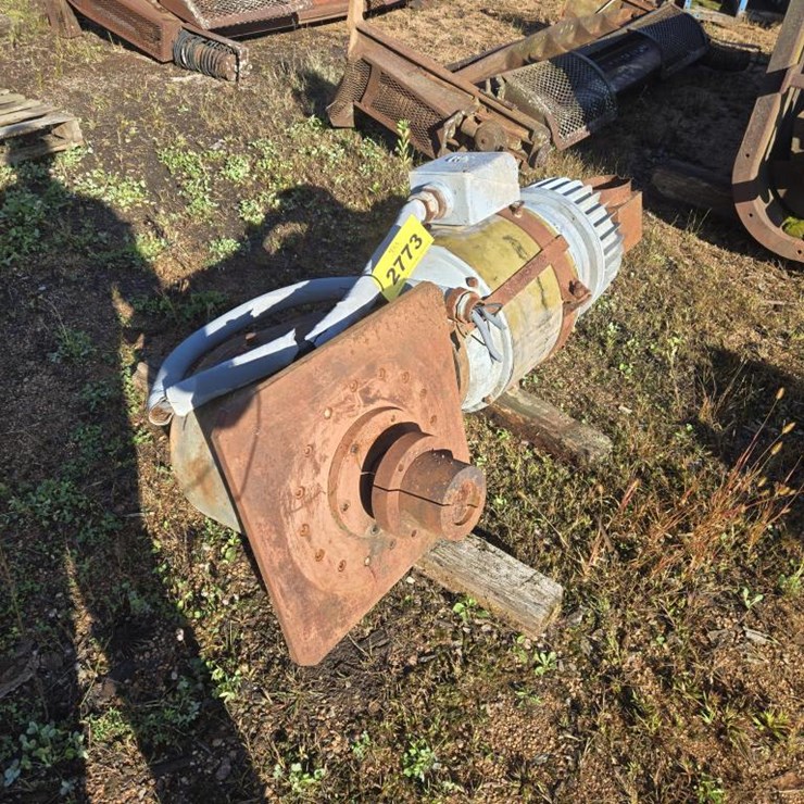 #2773 • 60Hp Electric Motor W/ 90 Degree Gearbox