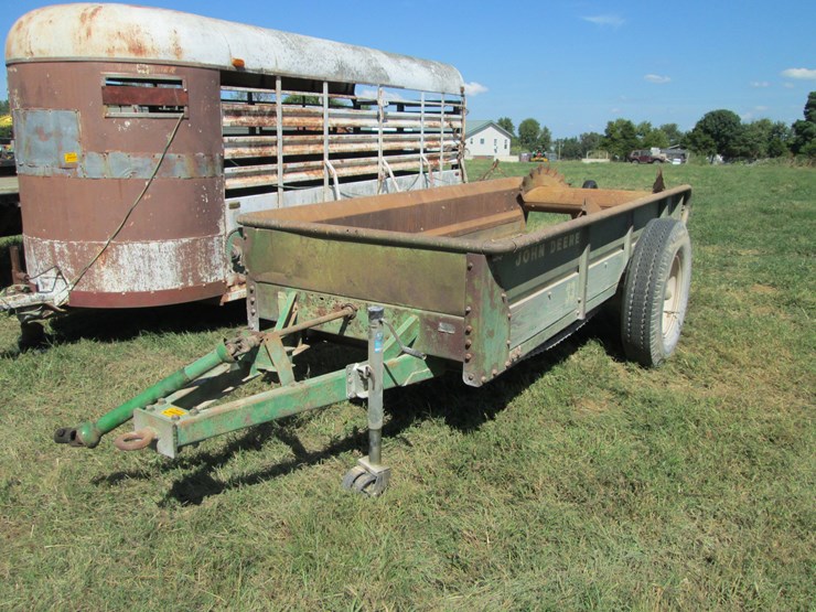 john-deere-33-image-1