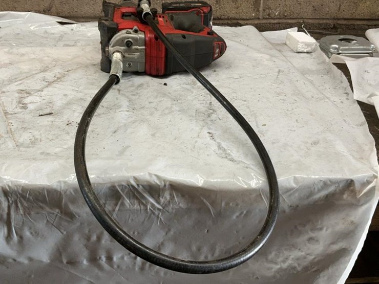 #113-•-milwaukee-grease-gun-image-4