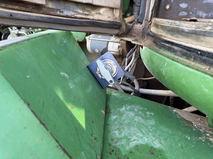 john-deere-8450-image-29