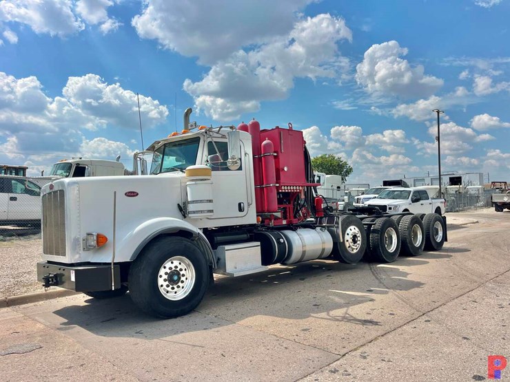 2011-peterbilt-367-image-10