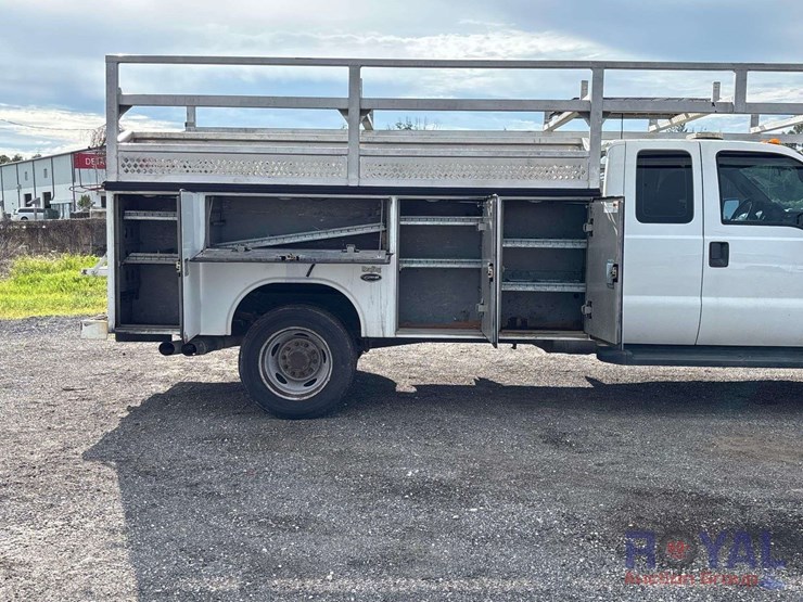 2013-ford-f550-image-19
