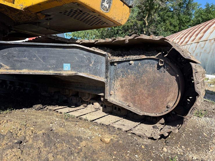 deere-225d-lc-image-19