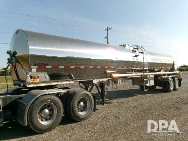2015-sts-tanker-trailer-(dr12210)-image-3