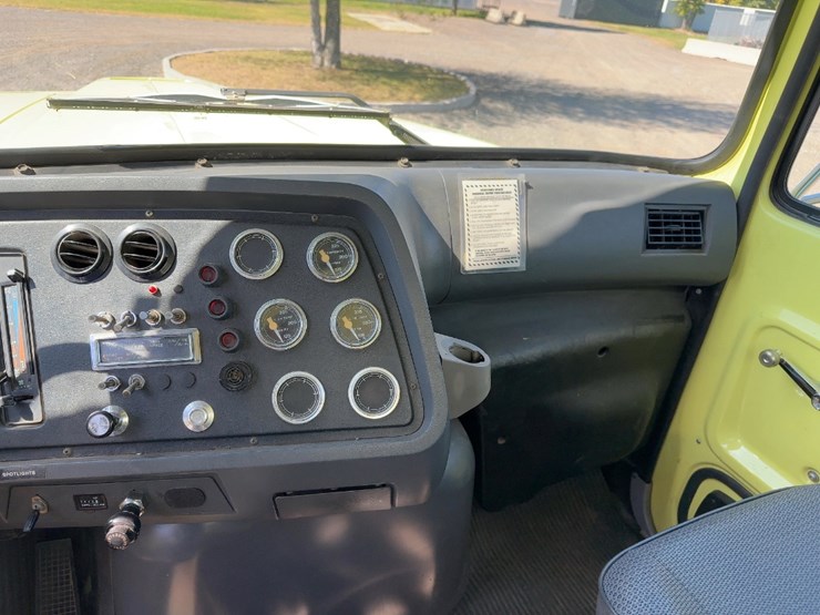 1995-ford-l9000-image-28