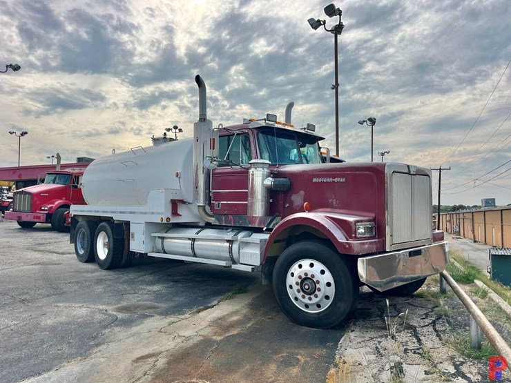 1994-western-star-4900-image-1