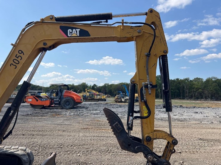 2014-caterpillar-305e-cr-image-24