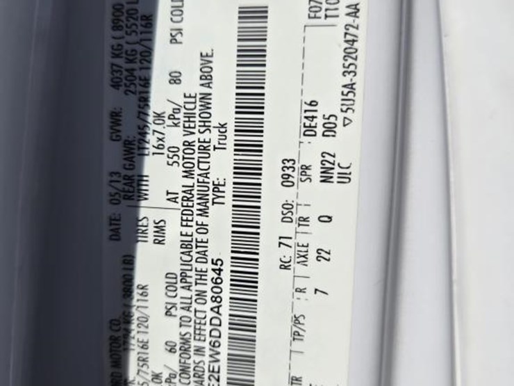 2013-ford-cargo-image-54