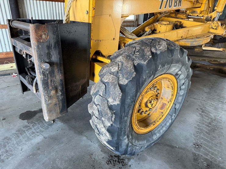 1994-deere-770bh-image-20