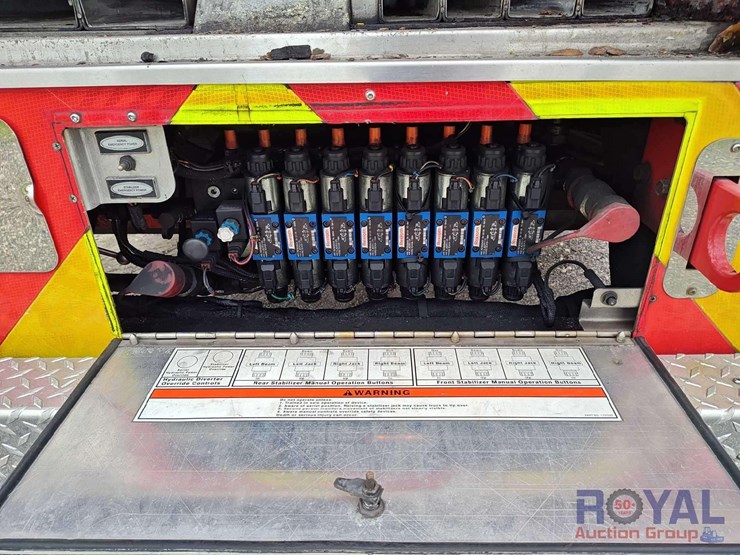 2009-pierce-105ft.-ladder-t/a-fire-truck-image-32