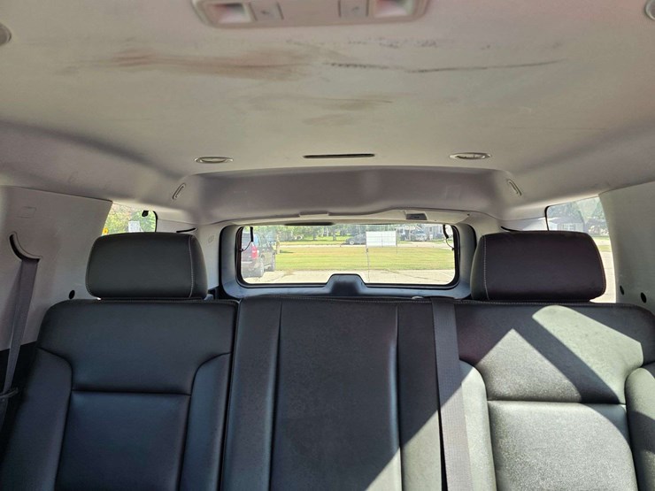 2019-chevrolet-tahoe-image-34