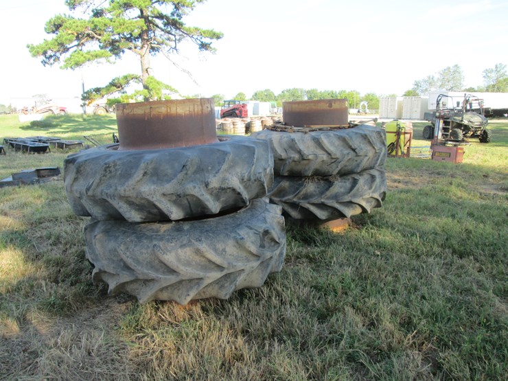 #29206-•-lot-of-(4)-18.4-38-tractor-tires-image-3