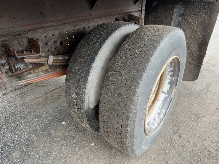 2014-mitsubishi-fuso-fe160-image-12
