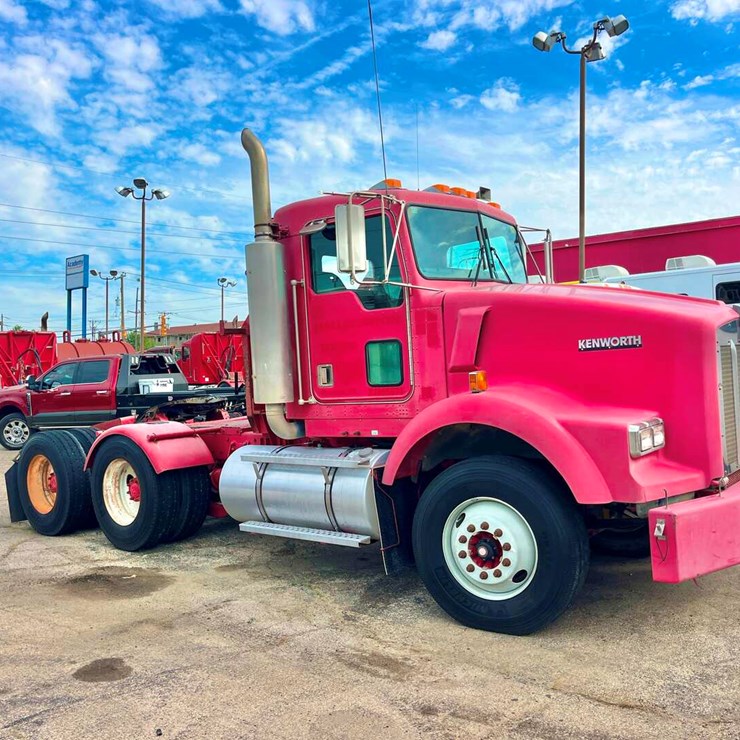 2001 KENWORTH T800