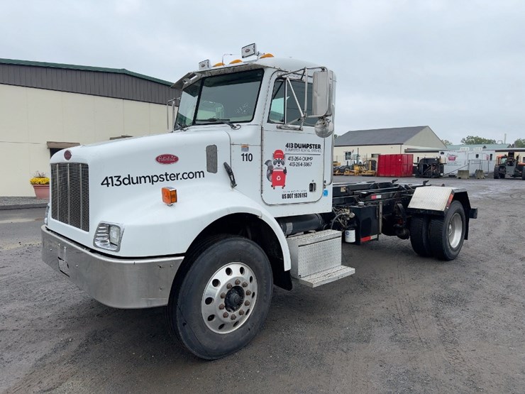 2004-peterbilt-330-image-1