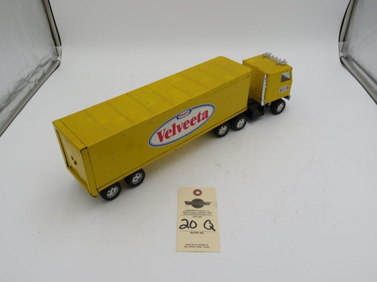 ertl-velveeta-semi-toy-image-2