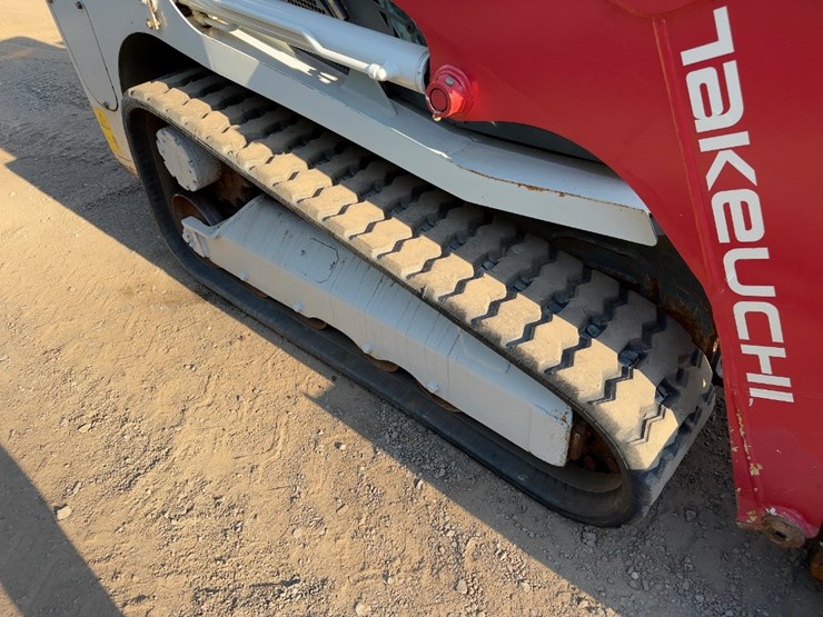2019-takeuchi-tl6r-image-12