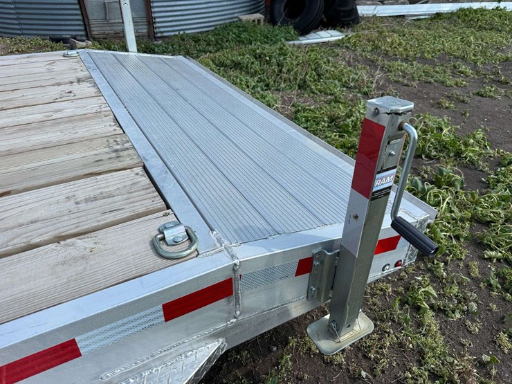 2023-wolverine-26'-aluminum-trailer,-(2)-7,000lb-axles,-(2)-7,000lb-ramps,-wood-floor,-235/80r16-tir-image-19