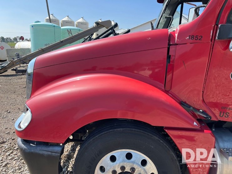 2007-freightliner-columbia-liquid-nurse-truck-(jn3025,-unit-1852)-image-15