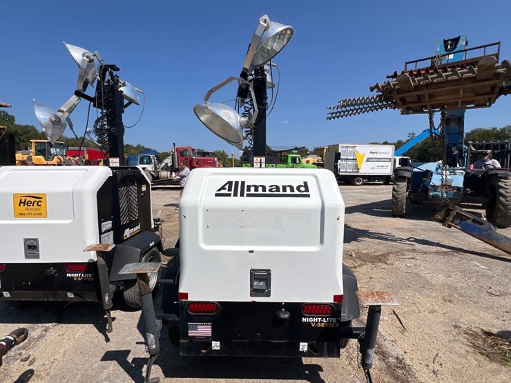 2019-allmand-night-life-v-series-light-plant-image-5