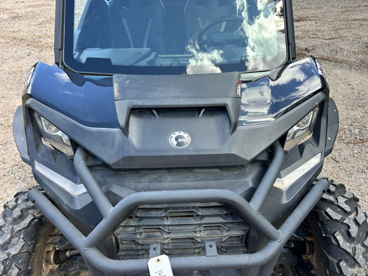 #1400-•-2023-can-am-commander-1000r-xt-image-16