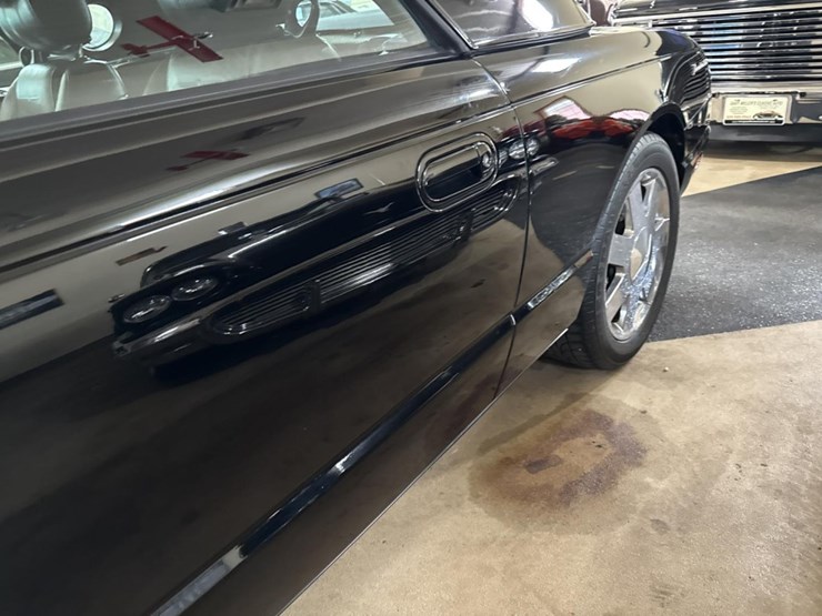 #1392-•-2003-ford-thunderbird-convertible-car-image-11