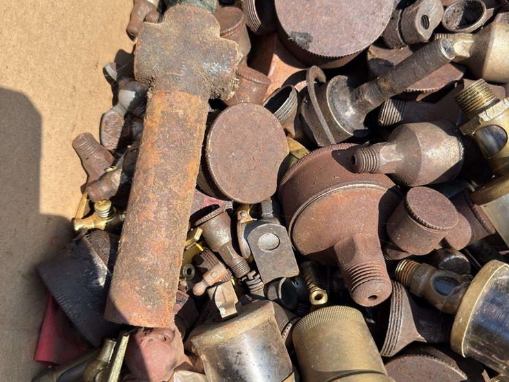 grease-cup-assortment-image-5