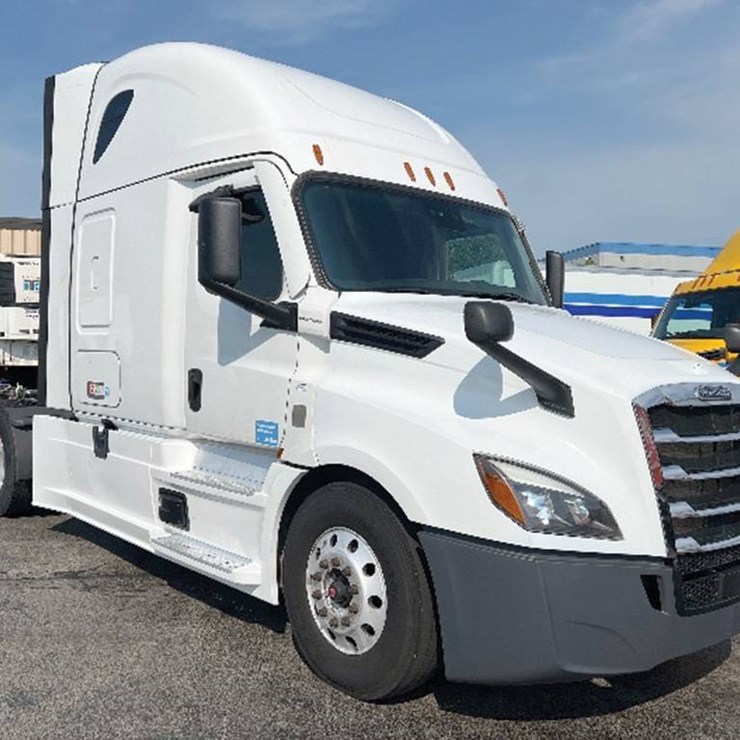 2022 FREIGHTLINER CASCADIA 126