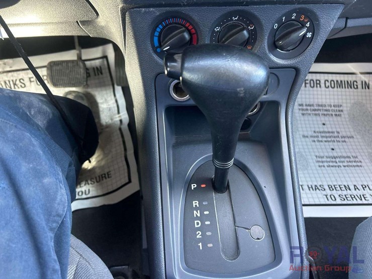 2010-ford-transit-connect-image-16