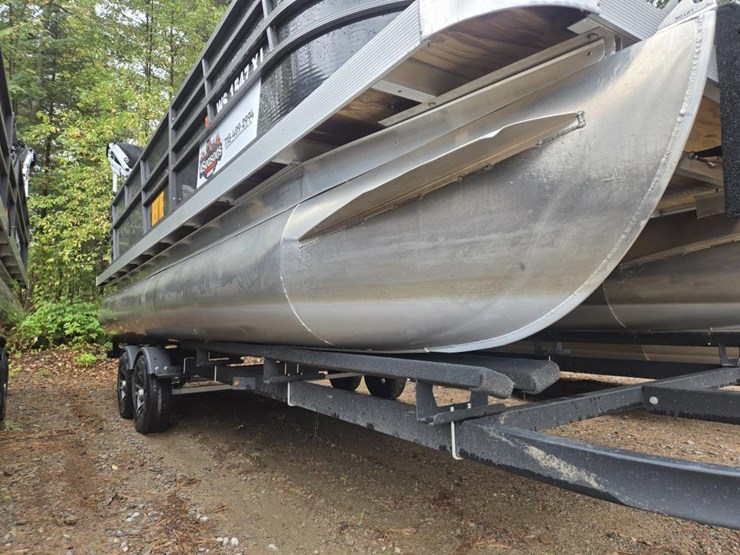 #1226-•-montego-bay-8522-pontoon-boat-w/-trailer-image-9