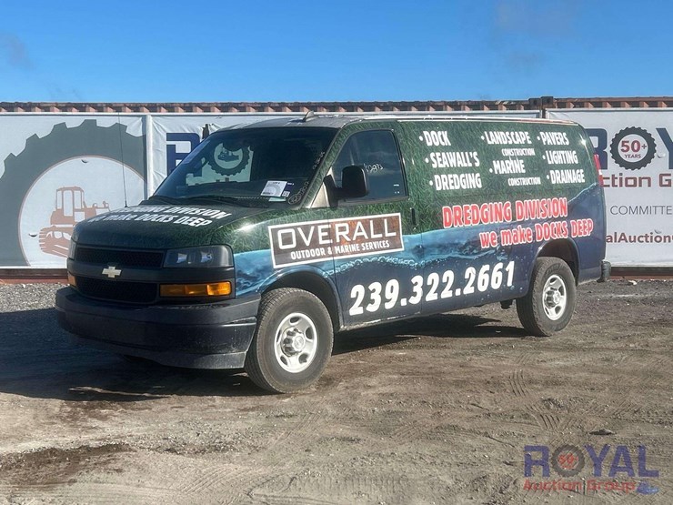2019-chevrolet-express-2500-image-1