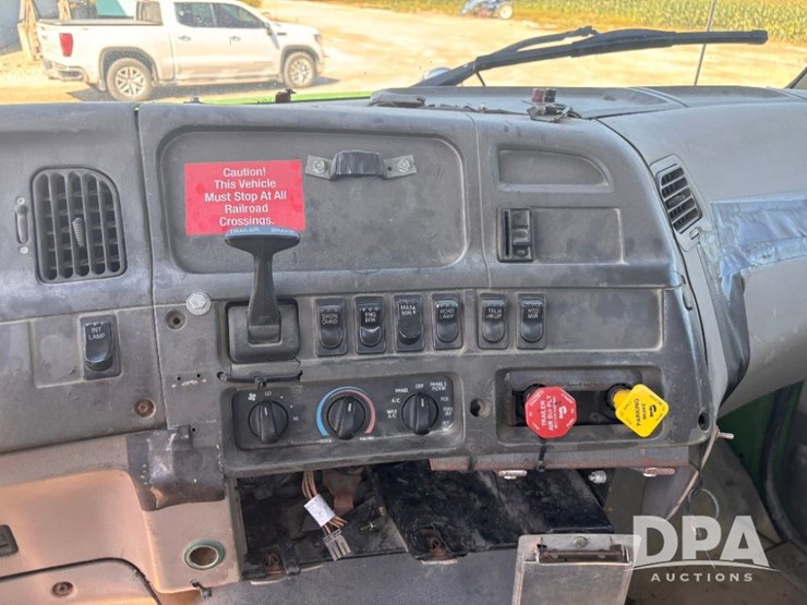 2004-sterling-day-cab-truck-(gp11427,-unit-31350)-image-81