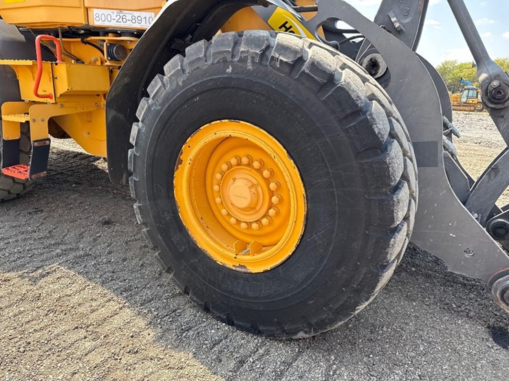 2019-volvo-l70h-image-11