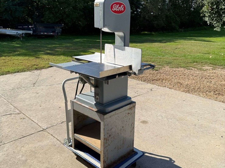 globe-meat-band-saw-for-meat-cutting,-stimpson-model-79.-this-item-is-located-in-south-dakota,-there-image-1